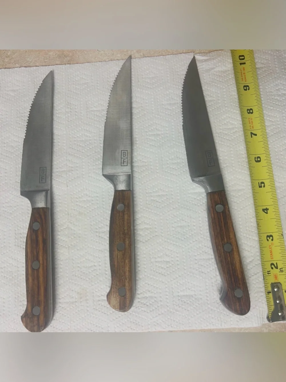 Classic Wood-Handle Serrated Steak Knives - 3pc Set, Brown